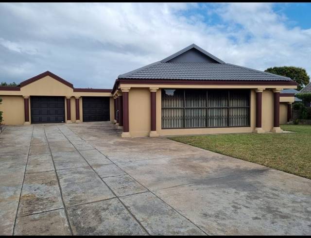 6 BEDROOM HOUSE FOR SALE IN ARBORETUM